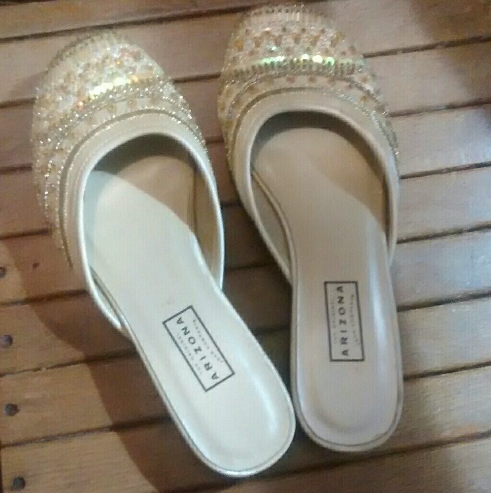Arizon jean company beaded backless shoes